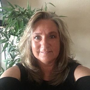 Meet your Posher, Suzanne